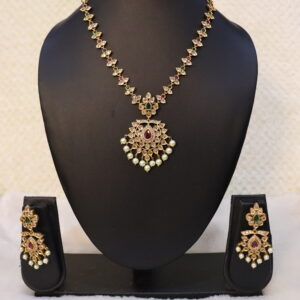 SWA15-Short chain with earrings